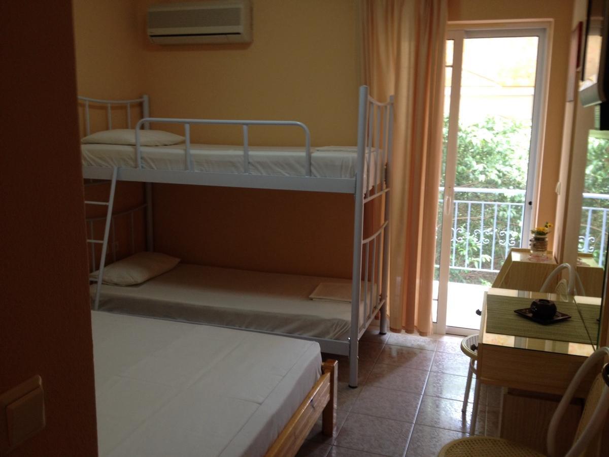 Despoina Apartments เอดิพซอส ภายนอก รูปภาพ